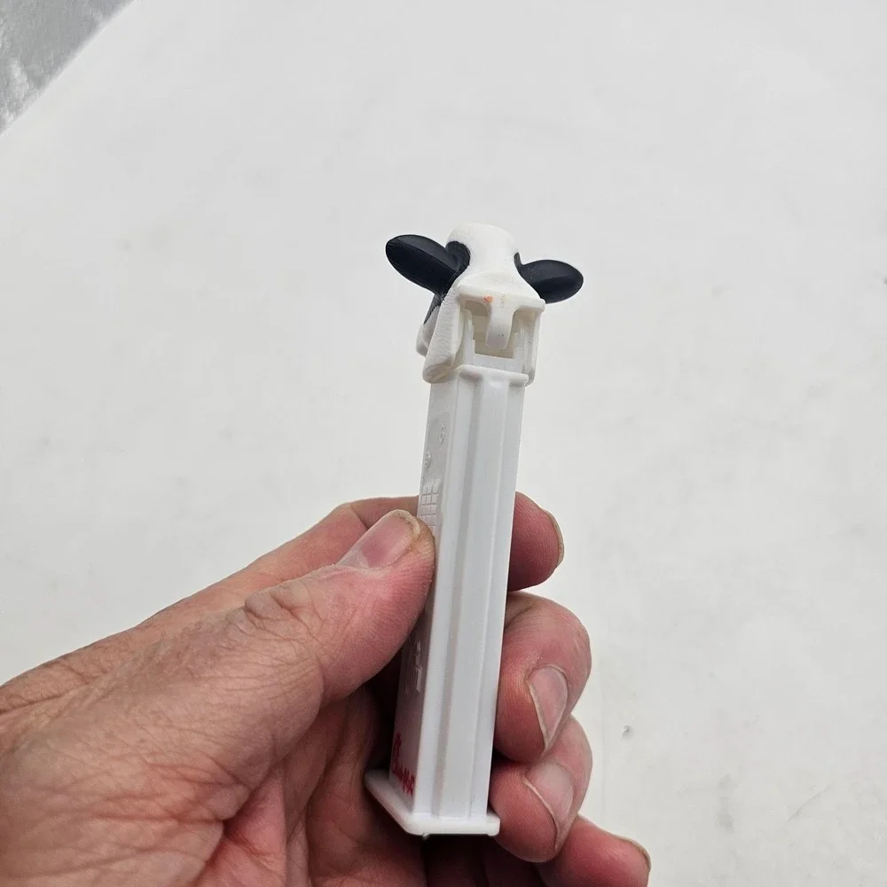Chick-fil-A Cow PEZ Candy Dispenser Eat Mor Chikin White Black Advertising Toy